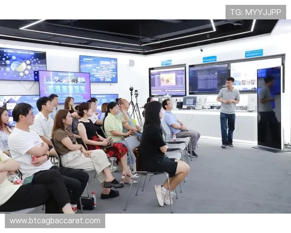 PA讯视真人在教育培训中的创新应用与虚拟教师的未来前景